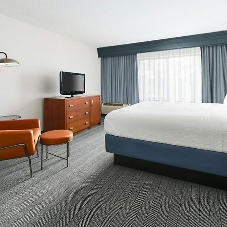 คอร์ทยาร์ด ฟาร์มิงตัน Hotel ภายนอก รูปภาพ
