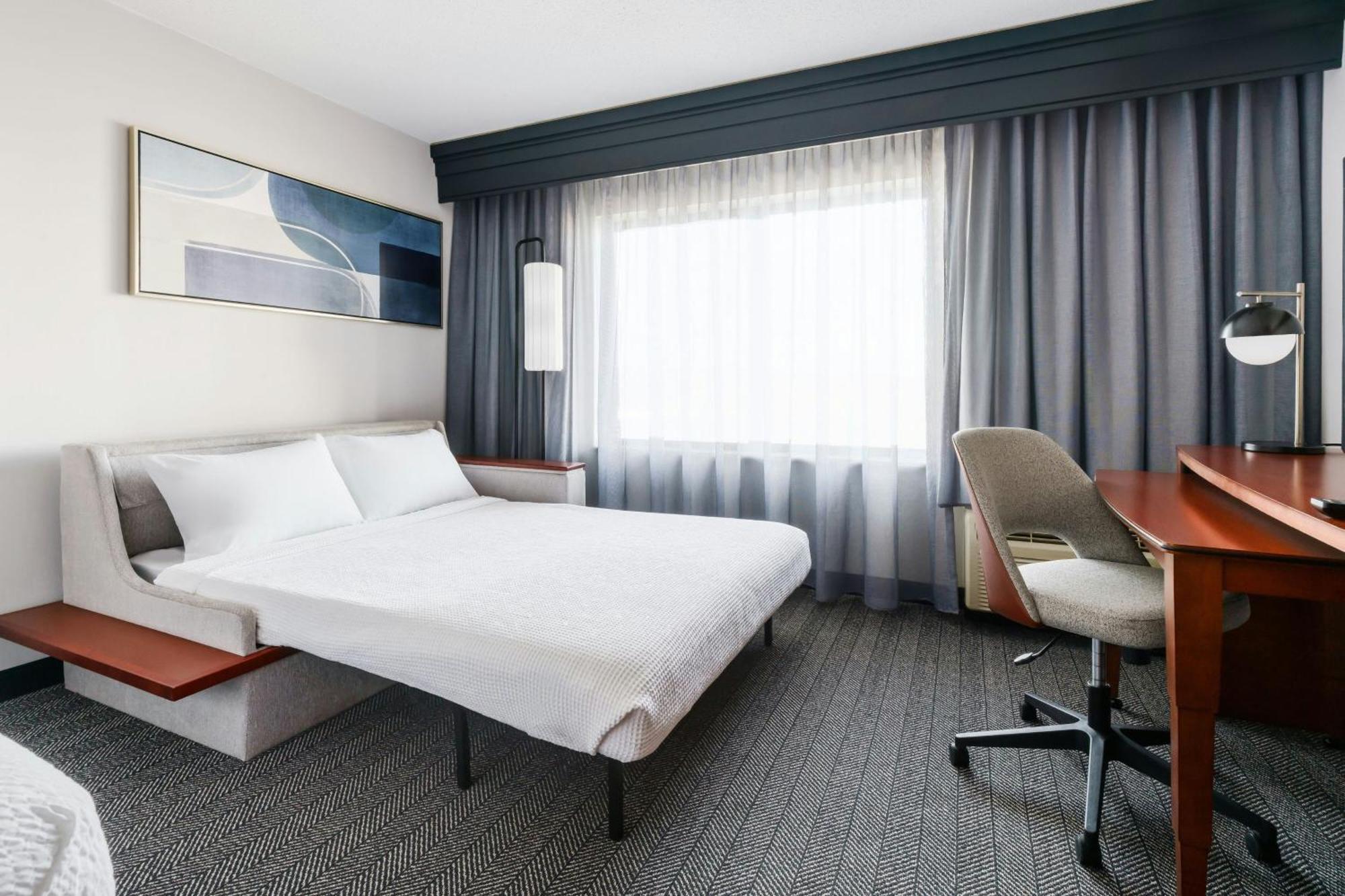 คอร์ทยาร์ด ฟาร์มิงตัน Hotel ภายนอก รูปภาพ